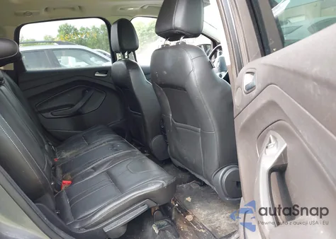 2013 Ford Escape Titanium z USA, uszkodzony, nr VIN 1FMCU9J96DUD74870